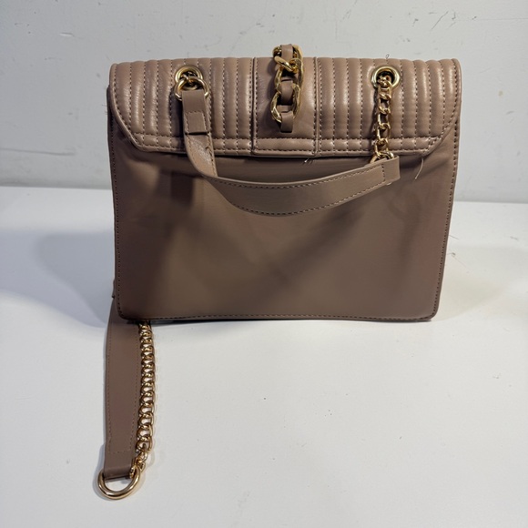 Badgley Mischka Quilted Vegan Crossbody Bag Chain Strap Details Toggle Clasp - Picture 4 of 14